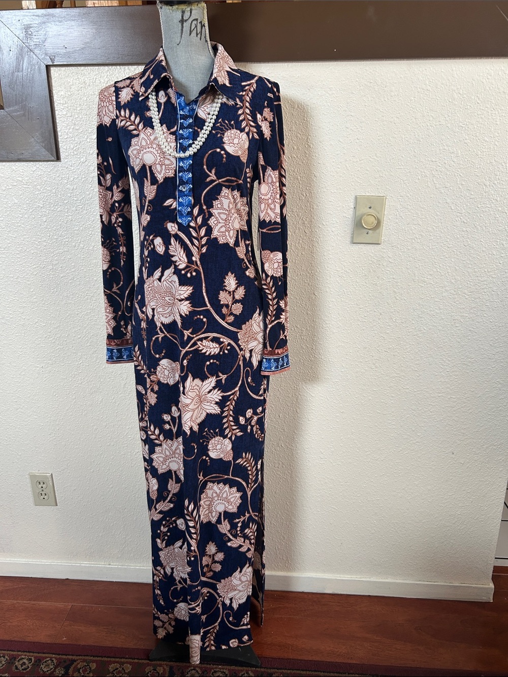 julia jordan Navy and Pink Floral Collared Maxi Dress